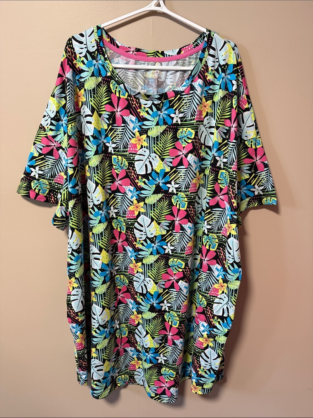Secret Treasures Black Tropical Floral Short Sleeve Sleep Top